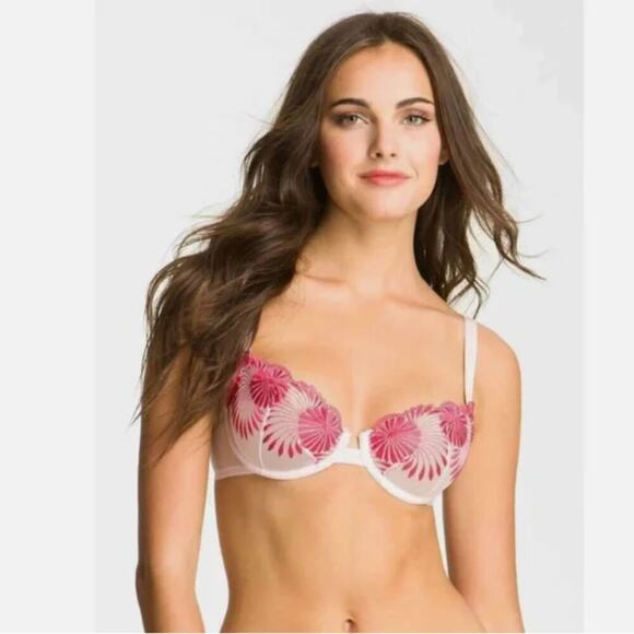 Wacoal Luxe Rare Beauty Nude Embroidered Underwire Bra 36DD - Picture 9 of 9